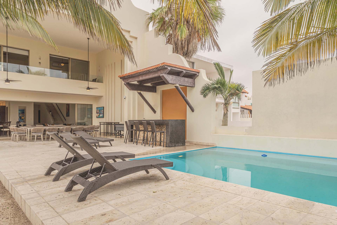 Villa with private pool